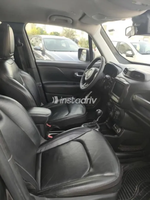 Jeep Renegade 2019 Brown Automatic Used for Sale in Maadi - 10