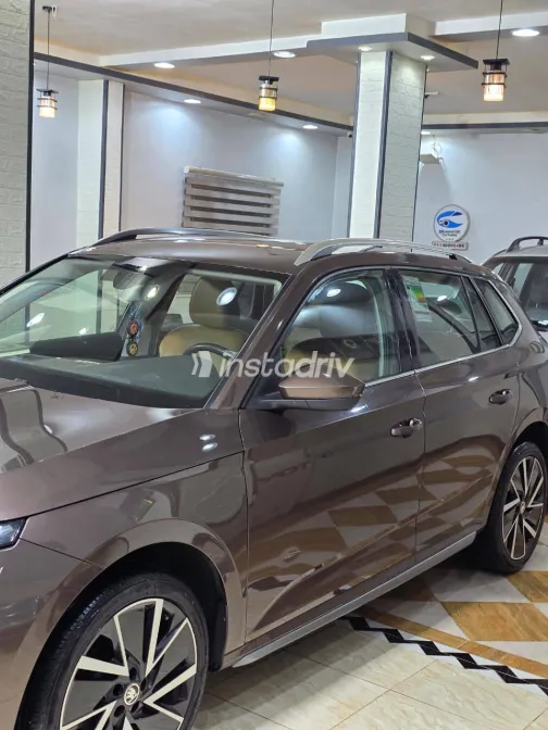 سكودا كاميك 2021 بني أوتوماتيك مستعملة للبيع في القاهرة الكبرى ( القاهرة - الجيزة) - 10