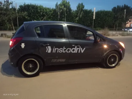 Opel Corsa 2010 Blue Automatic Used for Sale in Greater Cairo ( Cairo + Giza) - 4