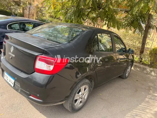 Renault Logan 2016 Black Automatic Used for Sale in Greater Cairo ( Cairo + Giza) - 4