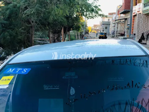 Hyundai Avante 2010 Silver Manual Used for Sale in Greater Cairo ( Cairo + Giza) - 1