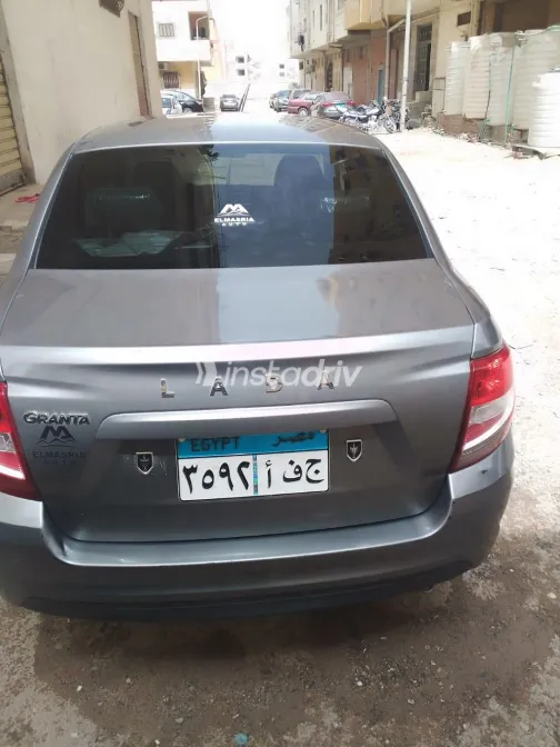 Lada Granta 2022 Gray Automatic Used for Sale in Greater Cairo ( Cairo + Giza) - 3