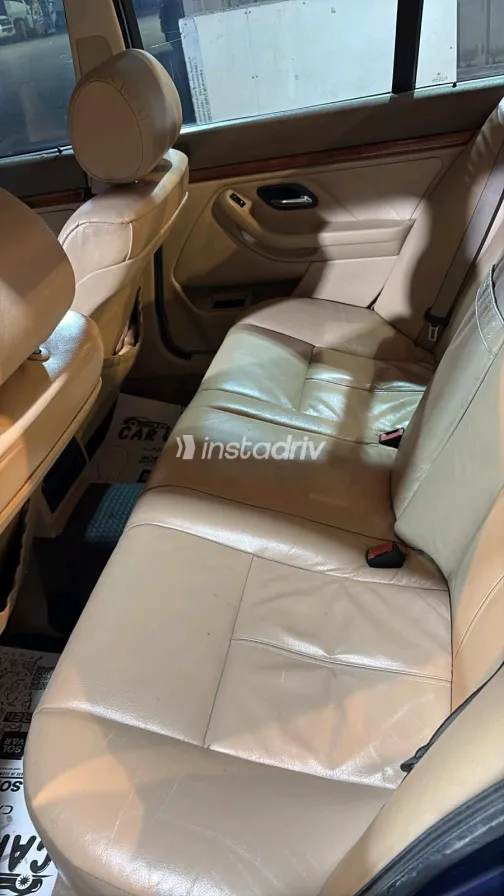BMW 525 1998 White Manual Used for Sale in Greater Cairo ( Cairo + Giza) - 4