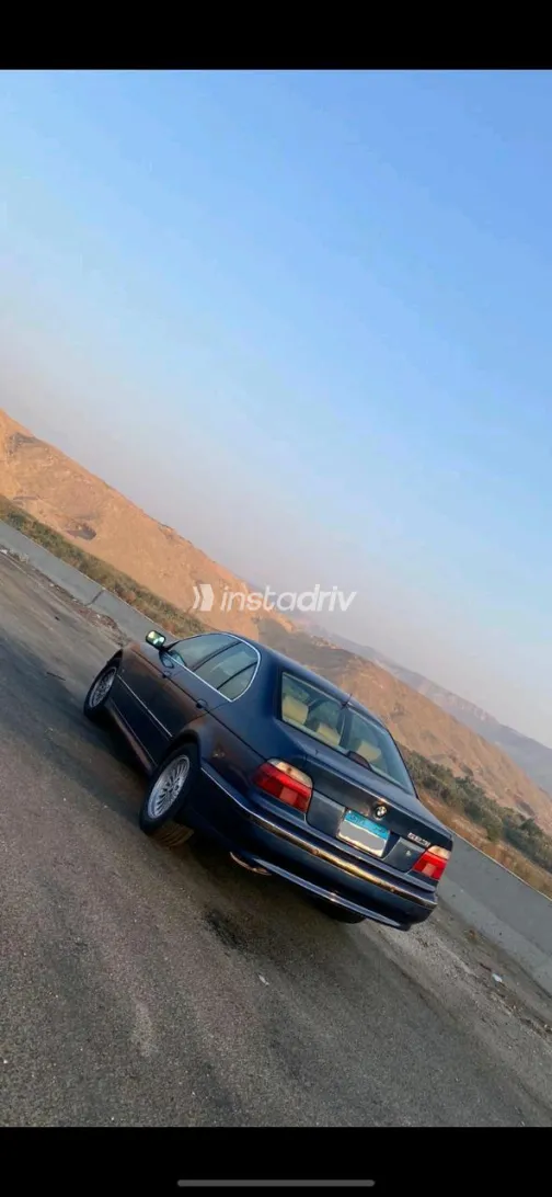 BMW 525 1998 White Manual Used for Sale in Greater Cairo ( Cairo + Giza) - 5