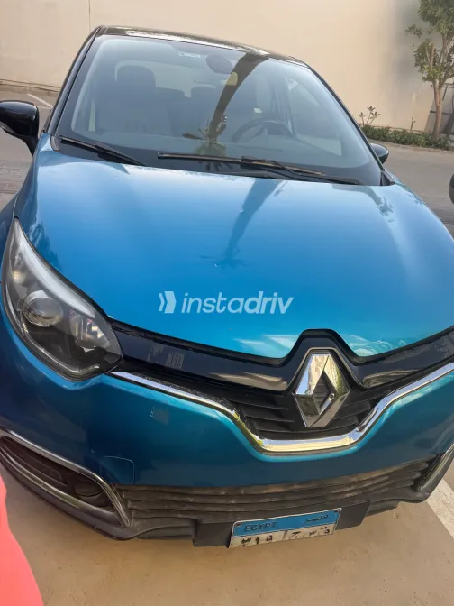 Renault Captur 2017 Blue Automatic Used for Sale in Greater Cairo ( Cairo + Giza) - 1