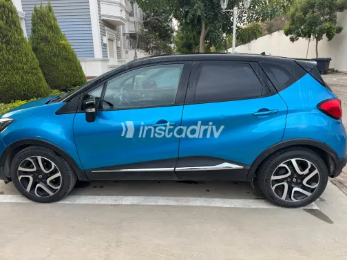 Renault Captur 2017 Blue Automatic Used for Sale in Greater Cairo ( Cairo + Giza) - 2
