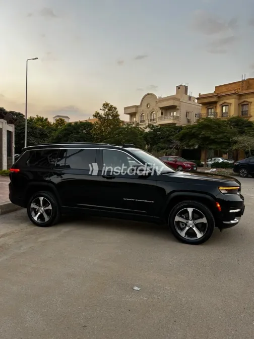 Jeep Grand Cherokee 2024 Black Automatic Used for Sale in Greater Cairo ( Cairo + Giza) - 1