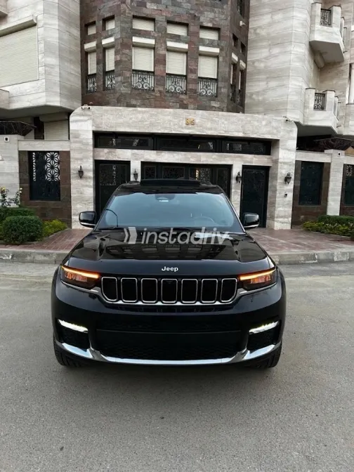 Jeep Grand Cherokee 2024 Black Automatic Used for Sale in Greater Cairo ( Cairo + Giza) - 6