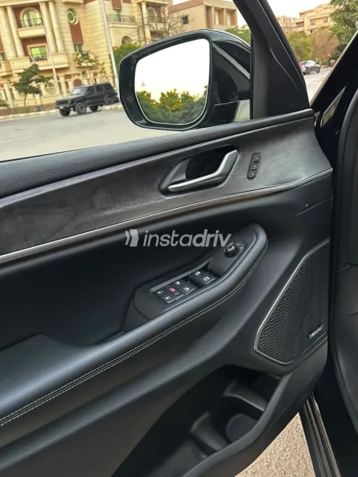 Jeep Grand Cherokee 2024 Black Automatic Used for Sale in Greater Cairo ( Cairo + Giza) - 7