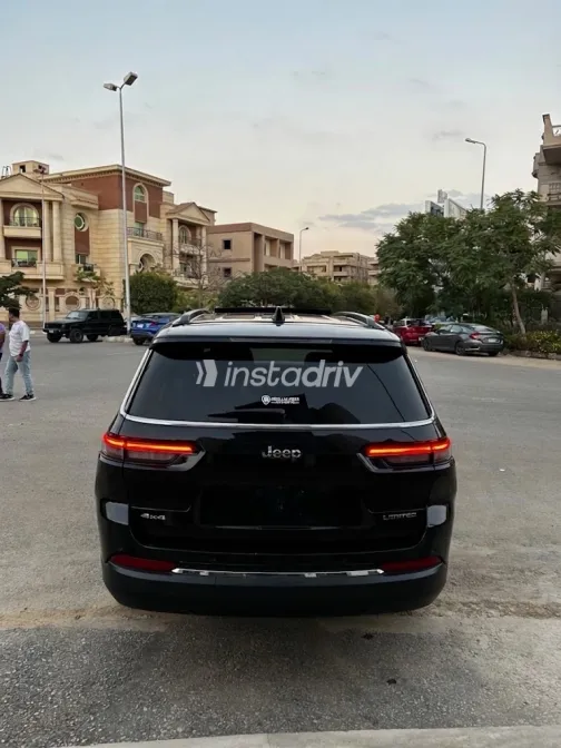 Jeep Grand Cherokee 2024 Black Automatic Used for Sale in Greater Cairo ( Cairo + Giza) - 9
