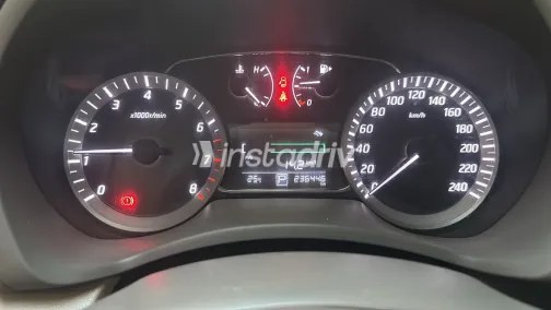 Nissan Sentra 2015 Gray Automatic Used for Sale in Greater Cairo ( Cairo + Giza) - 4