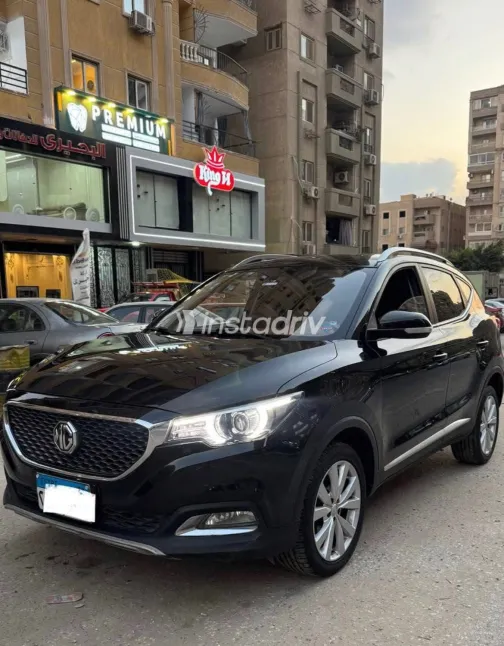 ام جى ZS 2021 أسود أوتوماتيك مستعملة للبيع في القاهرة الكبرى ( القاهرة - الجيزة) - 3