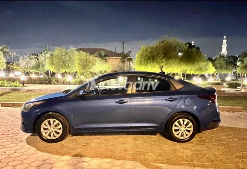 Hyundai Accent HCI 2021 Blue Automatic Used for Sale in Greater Cairo ( Cairo + Giza) - 3