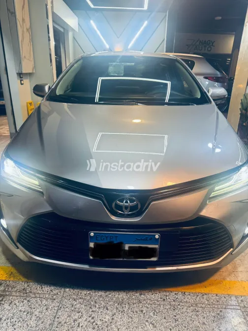 Toyota Corolla 2021 Silver Automatic Used for Sale in Greater Cairo ( Cairo + Giza) - 3