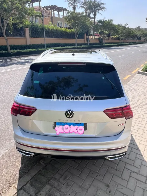 Volkswagen Tiguan 2024 Silver Automatic Used for Sale in Cairo - 4