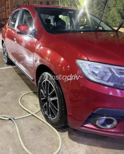 Renault Logan 2020 Red Automatic Used for Sale in Cairo - 2