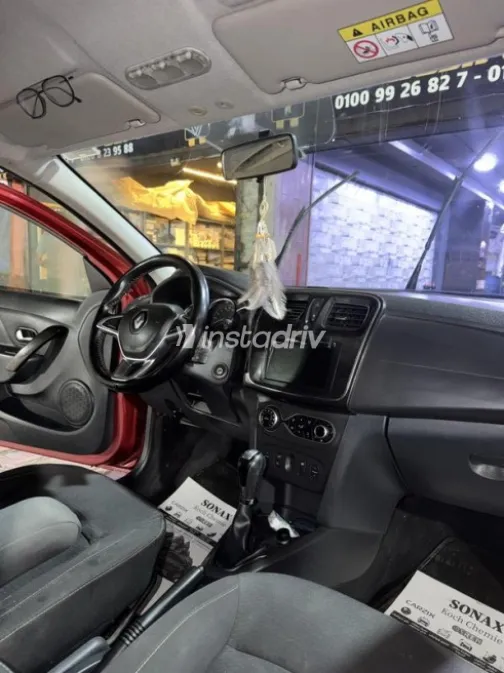 Renault Logan 2020 Red Automatic Used for Sale in Cairo - 7
