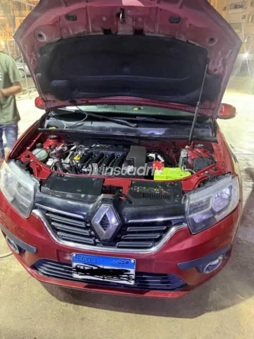 Renault Logan 2020 Red Automatic Used for Sale in Cairo - 8
