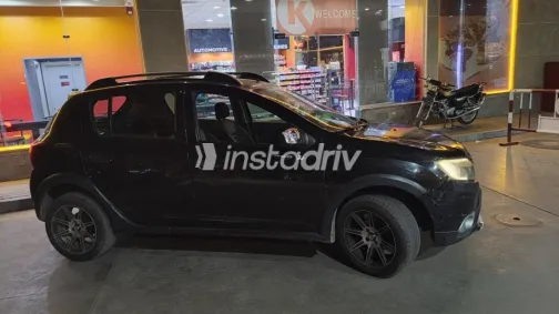 Renault Sandero Step Way 2018 Black Automatic Used for Sale in Cairo - 7