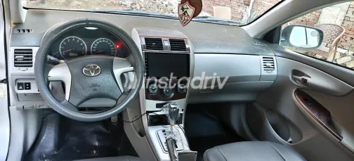 Toyota Corolla 2009 Silver Automatic Used for Sale in Greater Cairo ( Cairo + Giza) - 4