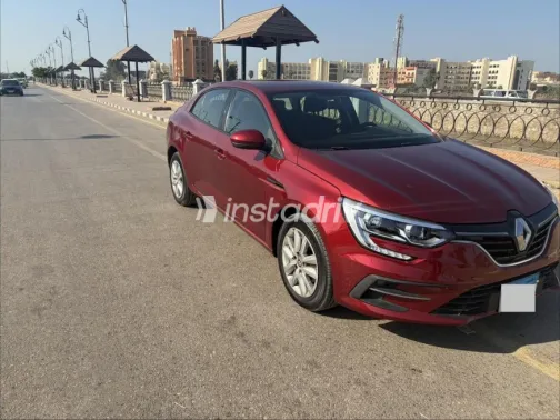 رينو ميجان 2022 أحمر أوتوماتيك مستعملة للبيع في طنطا - 2