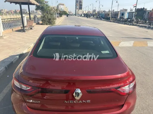 رينو ميجان 2022 أحمر أوتوماتيك مستعملة للبيع في طنطا - 4