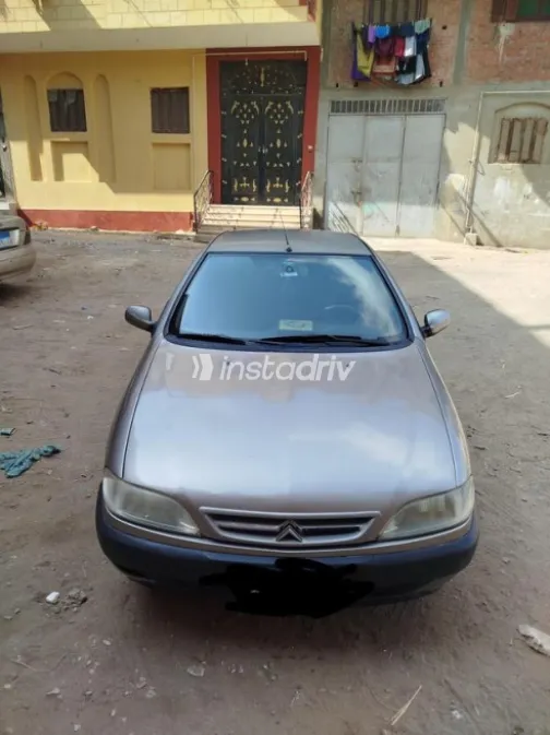Citroën Xsara 2001 Gold Automatic Used for Sale in Khanka - 1