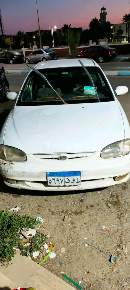 كيا سيفيا 2002 أبيض يدوي مستعملة للبيع في القاهرة الكبرى ( القاهرة - الجيزة) - 3