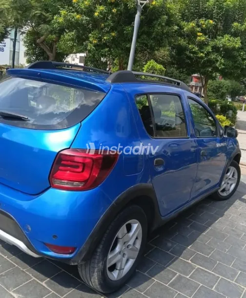 Renault Sandero Step Way 2018 Dark Blue Automatic Used for Sale in Heliopolis - 3