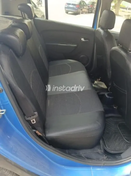 Renault Sandero Step Way 2018 Dark Blue Automatic Used for Sale in Heliopolis - 5