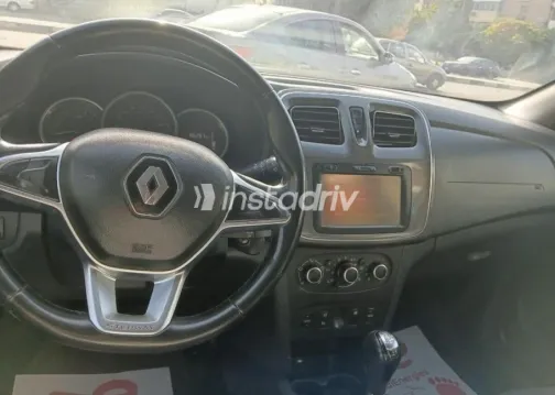 Renault Sandero Step Way 2018 Dark Blue Automatic Used for Sale in Heliopolis - 9