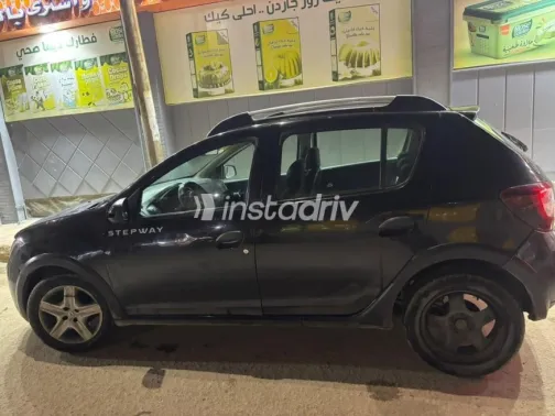 Renault Sandero Step Way 2015 Black Manual Used for Sale in Alexandria - 3