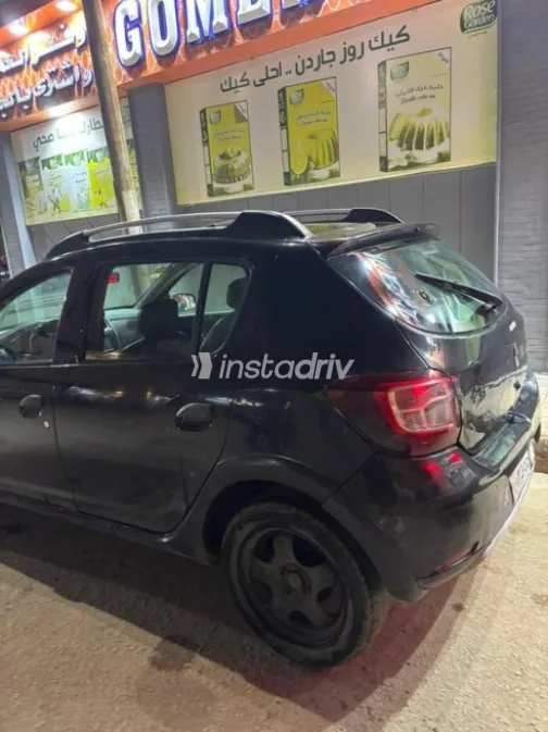 Renault Sandero Step Way 2015 Black Manual Used for Sale in Alexandria - 4