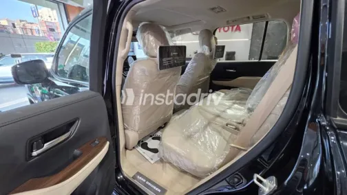 Toyota Land Cruiser 2026 Black Automatic New for Sale in Cairo - 3