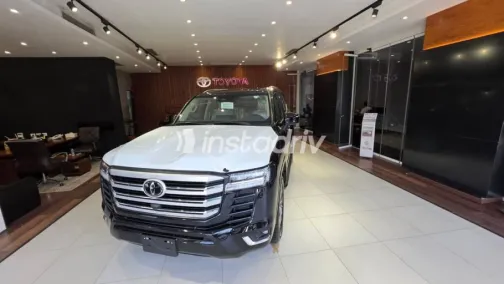 Toyota Land Cruiser 2026 Black Automatic New for Sale in Cairo - 6