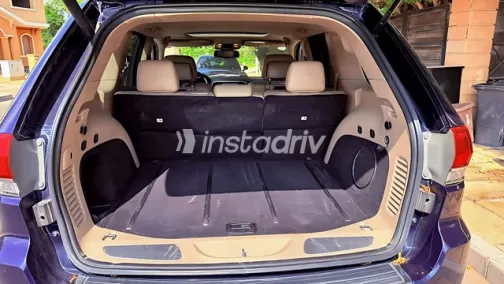 Jeep Grand Cherokee 2015 White Automatic Used for Sale in Greater Cairo ( Cairo + Giza) - 2