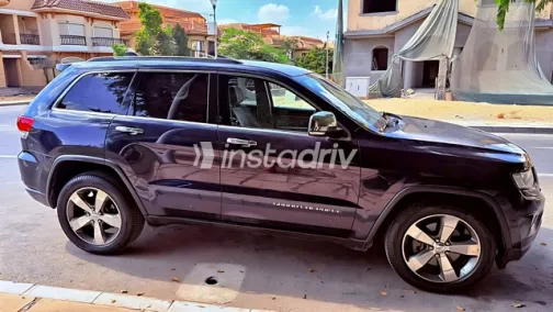 Jeep Grand Cherokee 2015 White Automatic Used for Sale in Greater Cairo ( Cairo + Giza) - 9