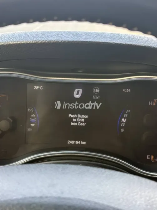 Jeep Grand Cherokee 2014 Gray Automatic Used for Sale in Cairo - 5