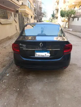 Renault Logan 2018 Gray Automatic Used for Sale in Greater Cairo ( Cairo + Giza)