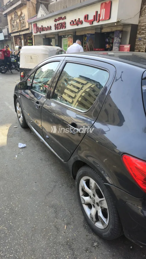Peugeot 307 2006 Black Manual Used for Sale in Greater Cairo ( Cairo + Giza) - 6