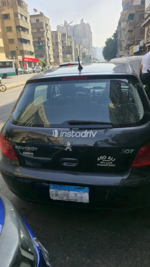 Peugeot 307 2006 Black Manual Used for Sale in Greater Cairo ( Cairo + Giza) - 10
