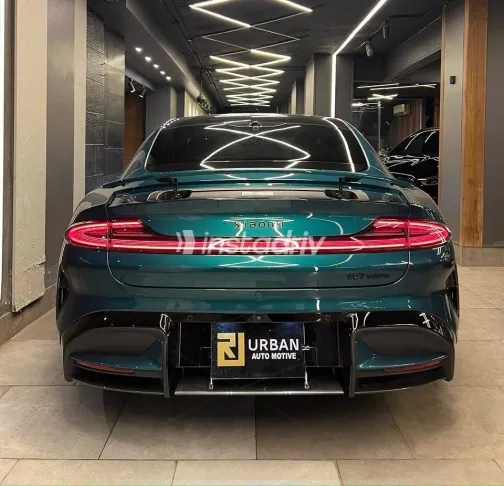 xiaomi SU7 2025 Turquoise Automatic Used for Sale in Greater Cairo ( Cairo + Giza) - 6
