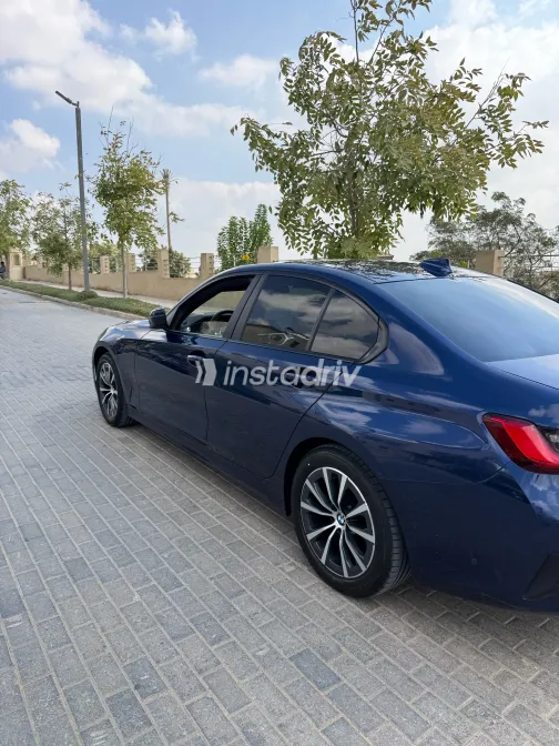 بي ام دبليو 320 2021 أبيض أوتوماتيك مستعملة للبيع في القاهرة الكبرى ( القاهرة - الجيزة) - 3