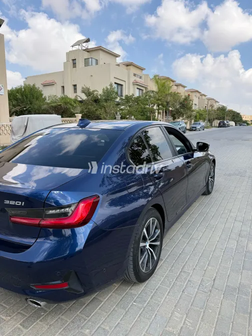 بي ام دبليو 320 2021 أبيض أوتوماتيك مستعملة للبيع في القاهرة الكبرى ( القاهرة - الجيزة) - 10