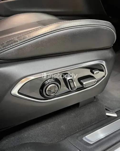 Jeep Grand Cherokee 2023 White Automatic Used for Sale in Madinaty - 10