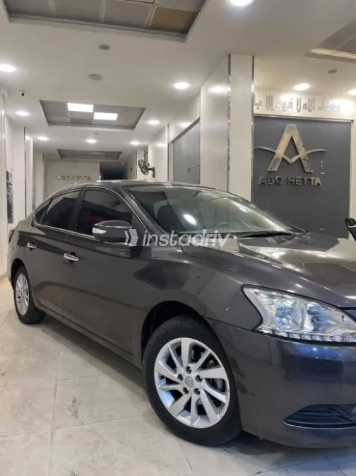 Nissan Sentra 2024 Gray Automatic Used for Sale in Mohandessin - 6