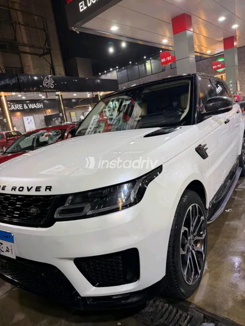 Land Rover Range Rover 2021 White Automatic Used for Sale in Greater Cairo ( Cairo + Giza) - 6