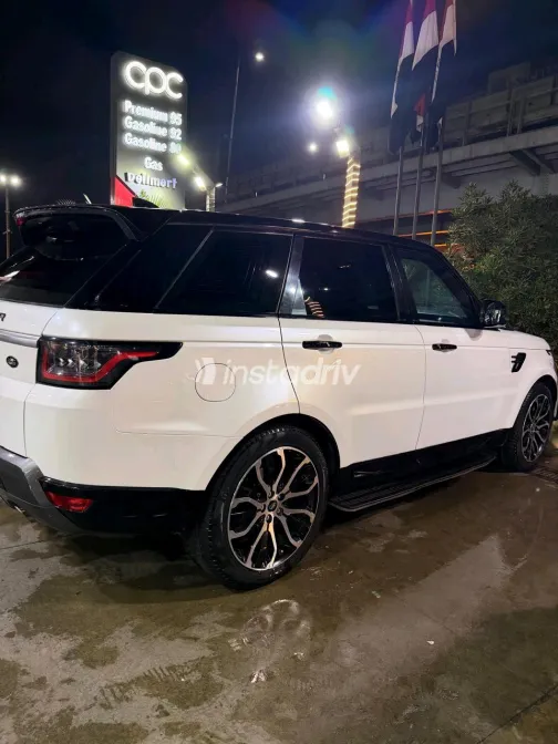 Land Rover Range Rover 2021 White Automatic Used for Sale in Greater Cairo ( Cairo + Giza) - 7