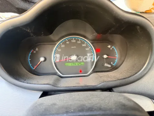 Hyundai I10 2010 Silver Manual Used for Sale in Greater Cairo ( Cairo + Giza) - 7
