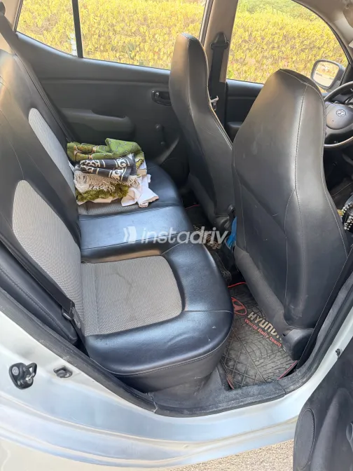 Hyundai I10 2010 Silver Manual Used for Sale in Greater Cairo ( Cairo + Giza) - 8
